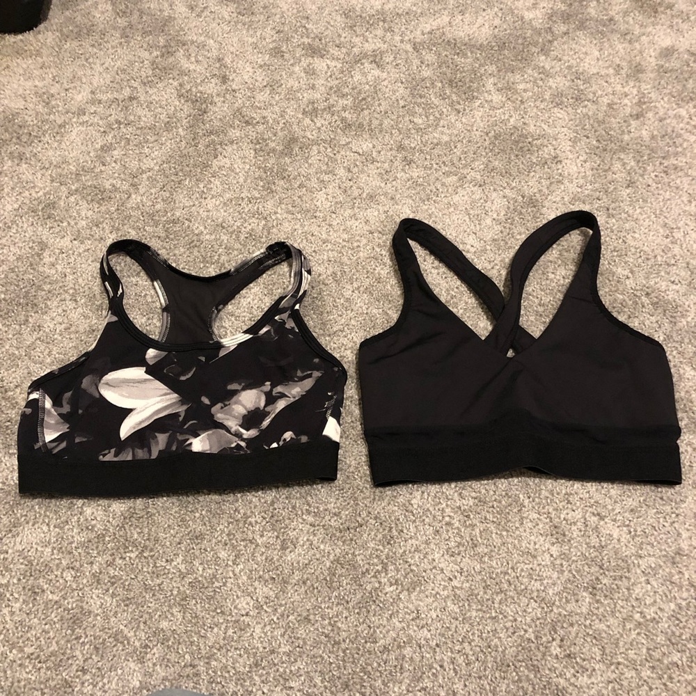 2 sports bras